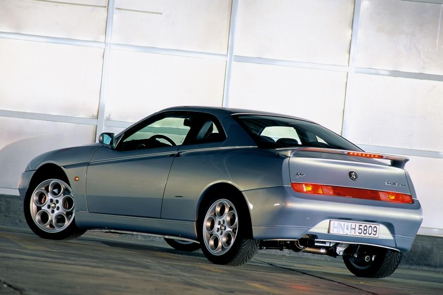  Alfa Romeo GTV (916C) 1998 года  (WW) (фото 4 из 11)